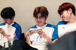 爱游戏注册-风云突变！阿贾克斯关键时刻队长鼓劲；社区盾版图或变；信心回归；医务组通报恢复的简单介绍